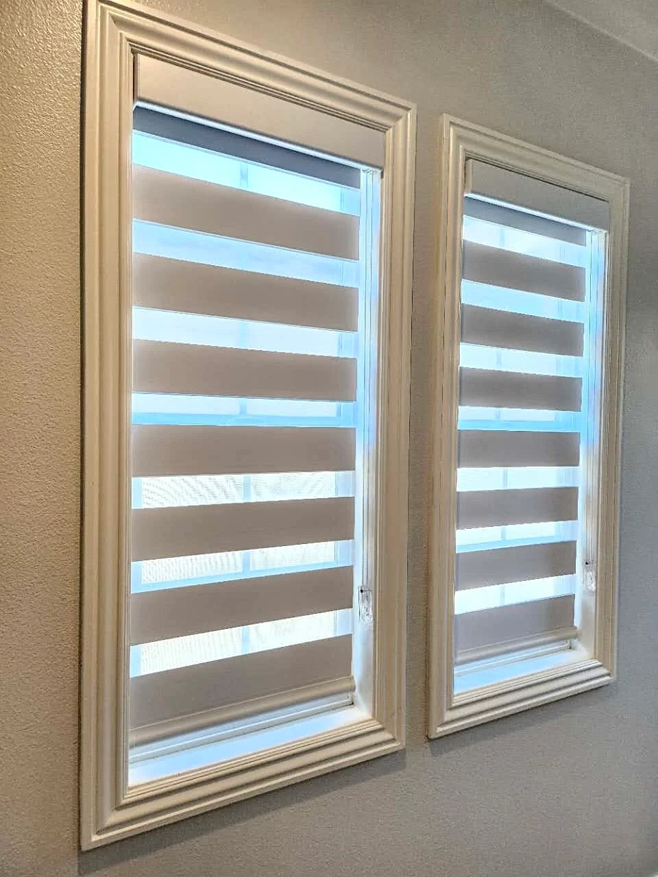 B&M Zebra Shades - Linear & Modern Design, Cordless / Smart Control, UV Protection, Perfect for Home & Office